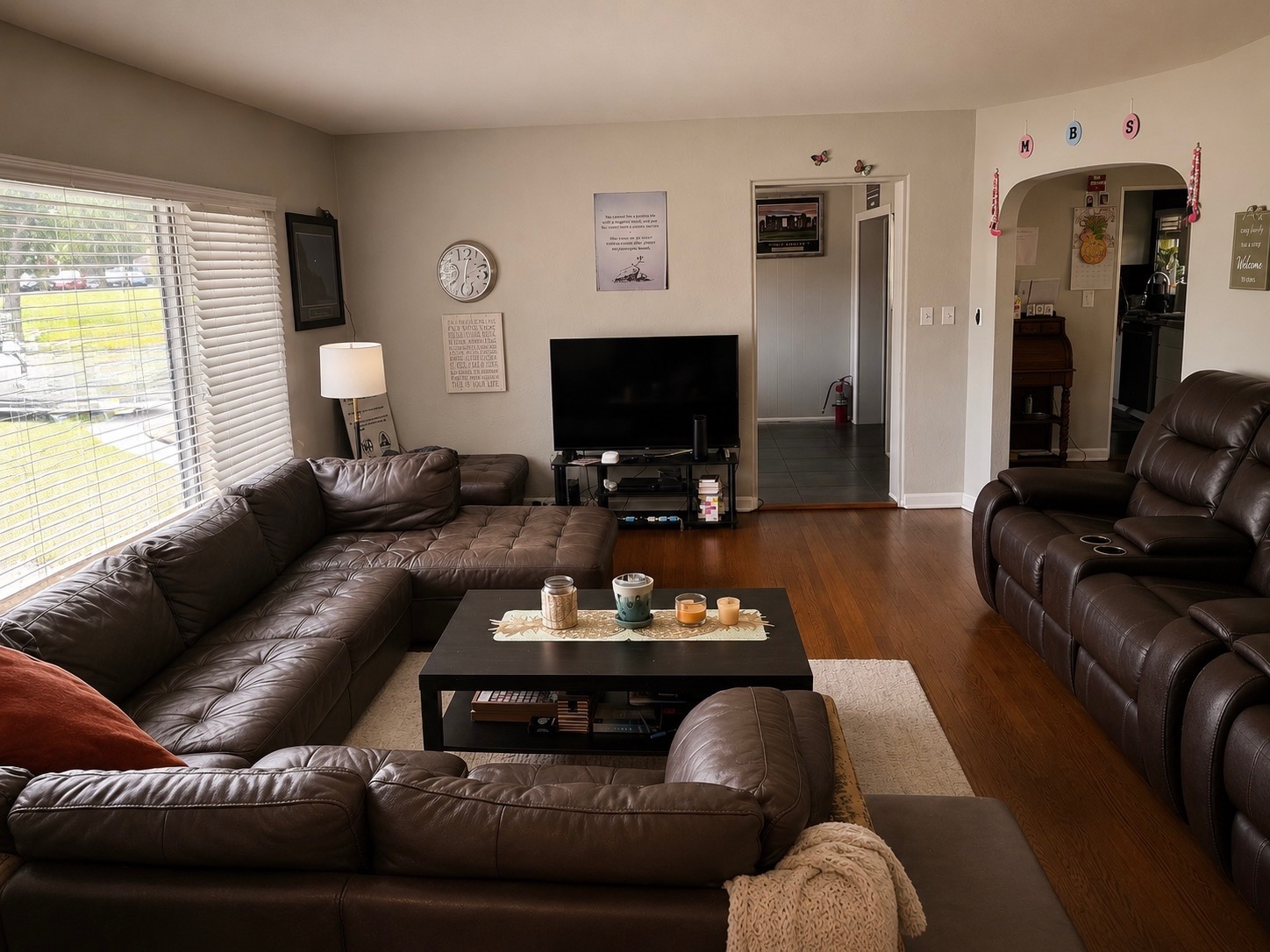 Furnished living room in an MBS Recovery home in Orlando, FL